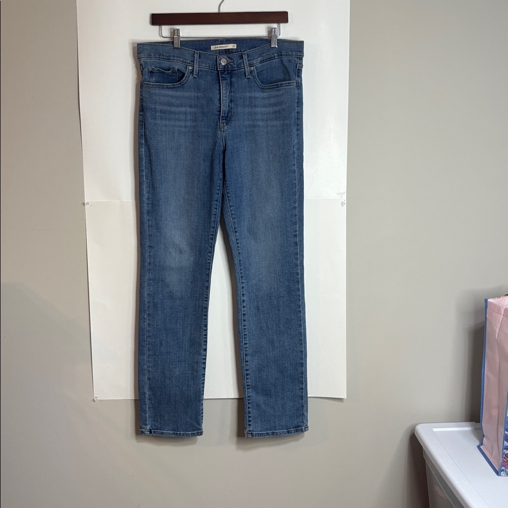 Levi's Women's 314 Shaping Straight Denim Jeans 32 Waist